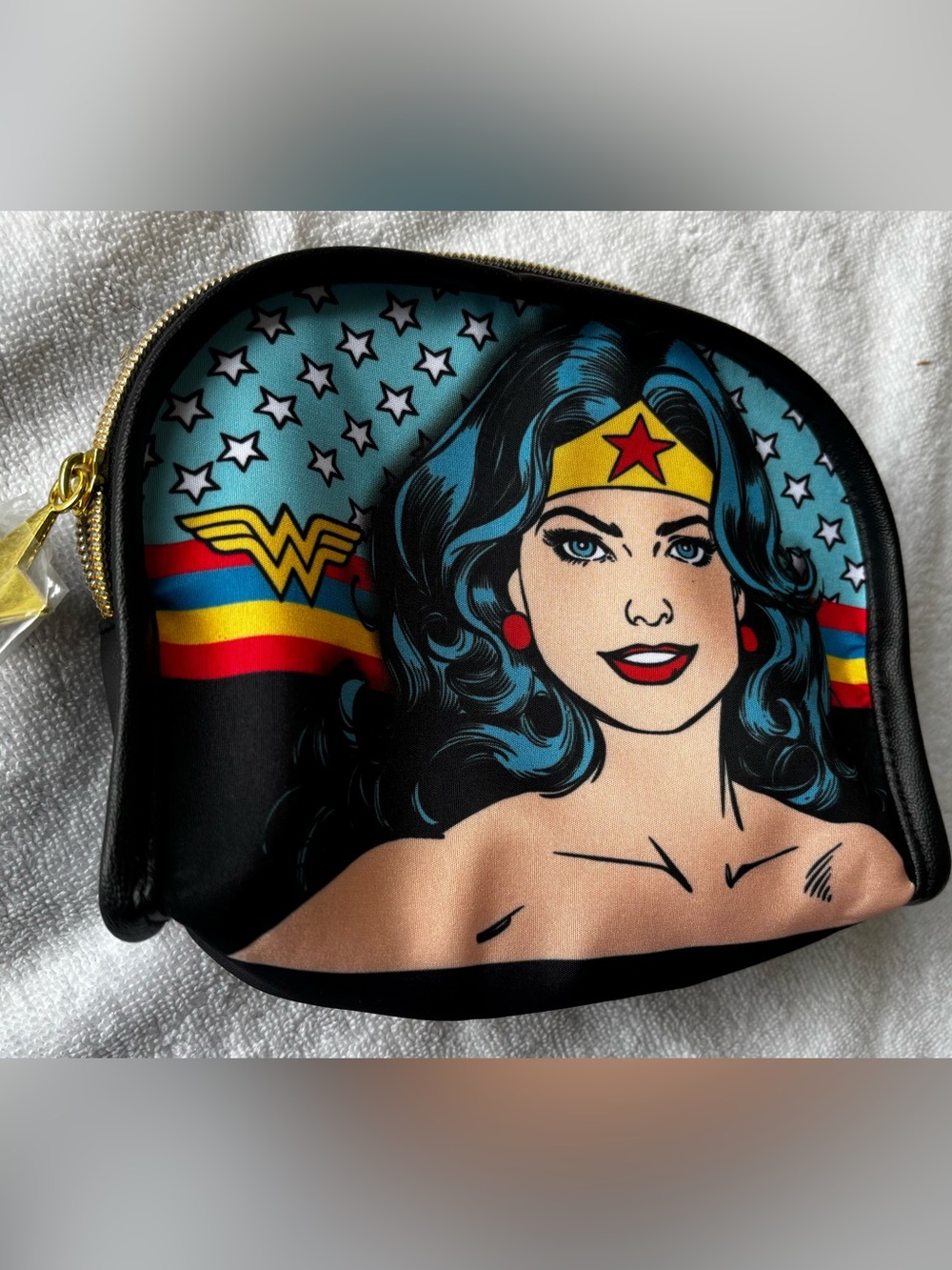 Wonder Woman Graphic Cosmetic Bag new - Picture 2 of 3